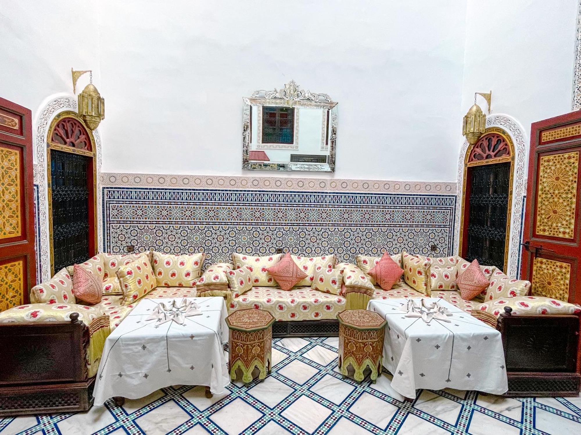 Riad Dar El Ouedghiri Fès Eksteriør bilde